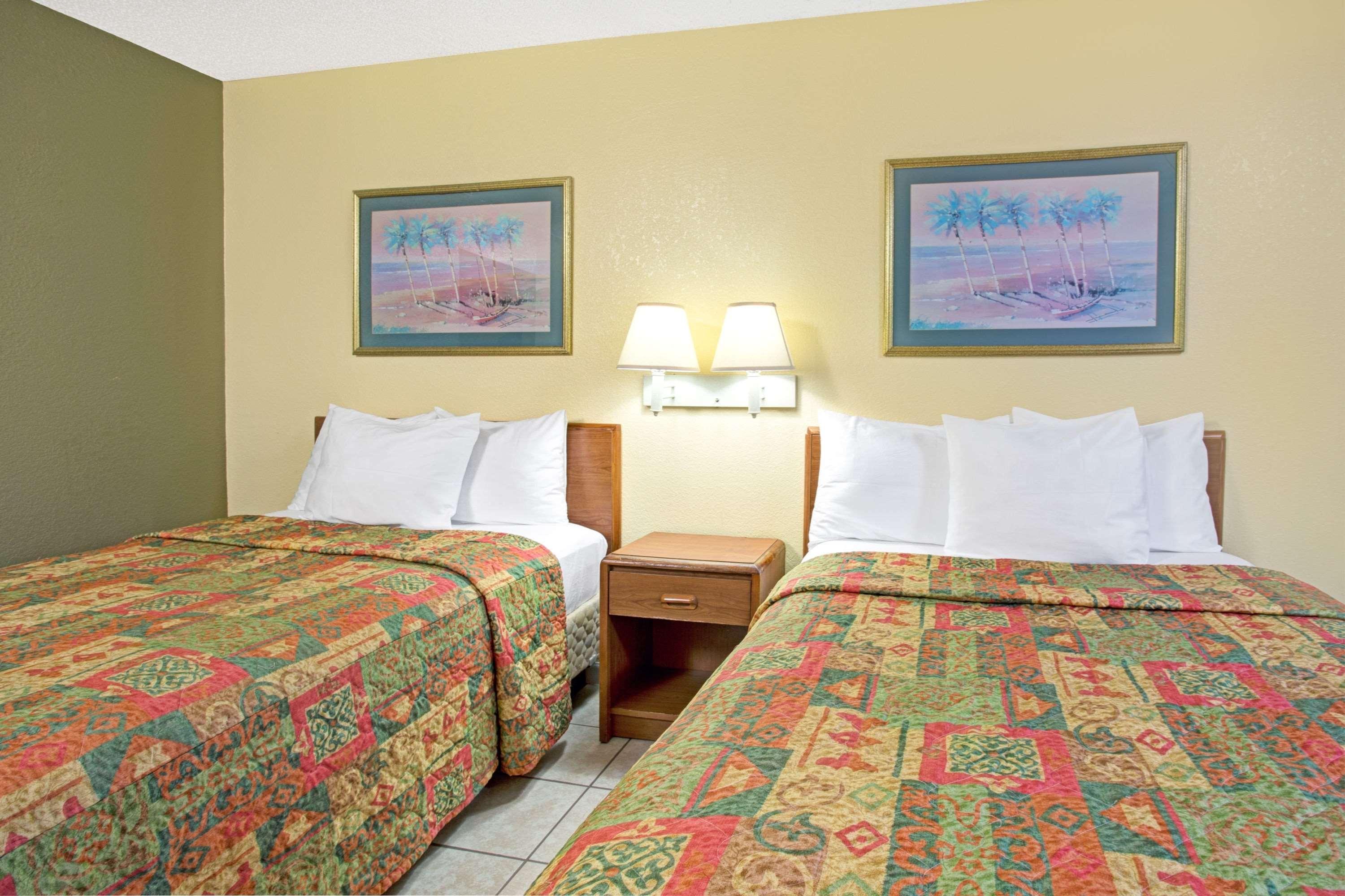 Days Inn By Wyndham Cocoa Cruiseport West At I-95/524 Εξωτερικό φωτογραφία