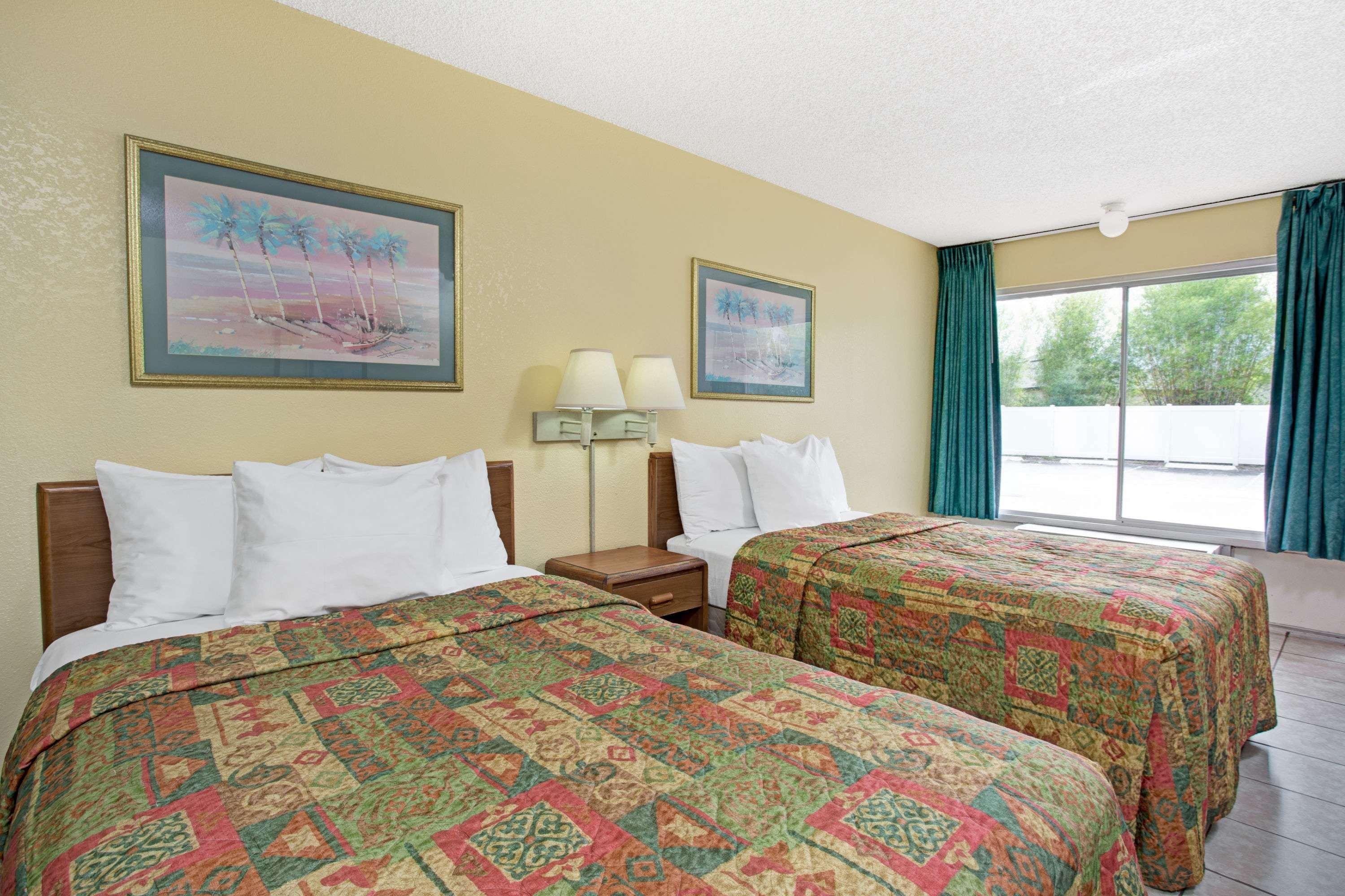 Days Inn By Wyndham Cocoa Cruiseport West At I-95/524 Εξωτερικό φωτογραφία