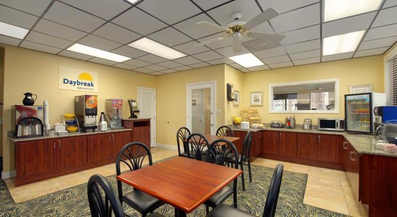 Days Inn By Wyndham Cocoa Cruiseport West At I-95/524 Εξωτερικό φωτογραφία