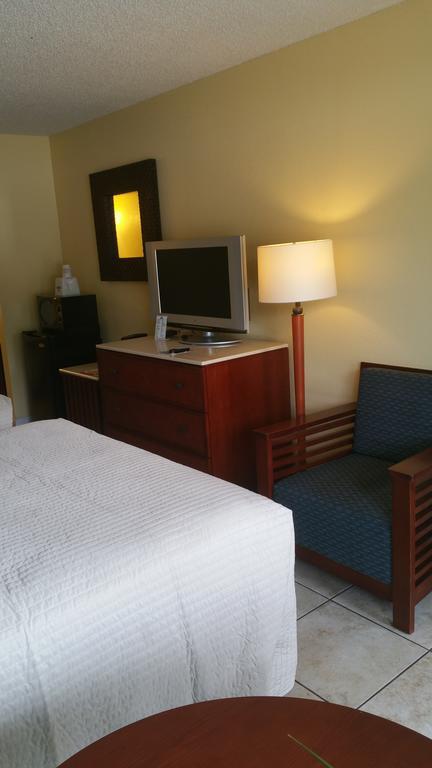 Days Inn By Wyndham Cocoa Cruiseport West At I-95/524 Εξωτερικό φωτογραφία
