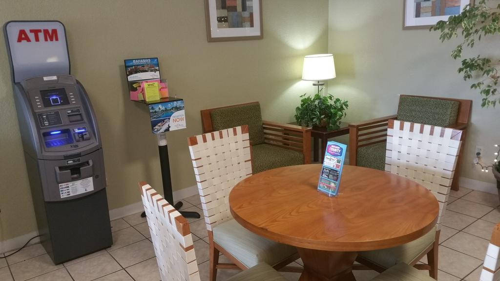 Days Inn By Wyndham Cocoa Cruiseport West At I-95/524 Εξωτερικό φωτογραφία