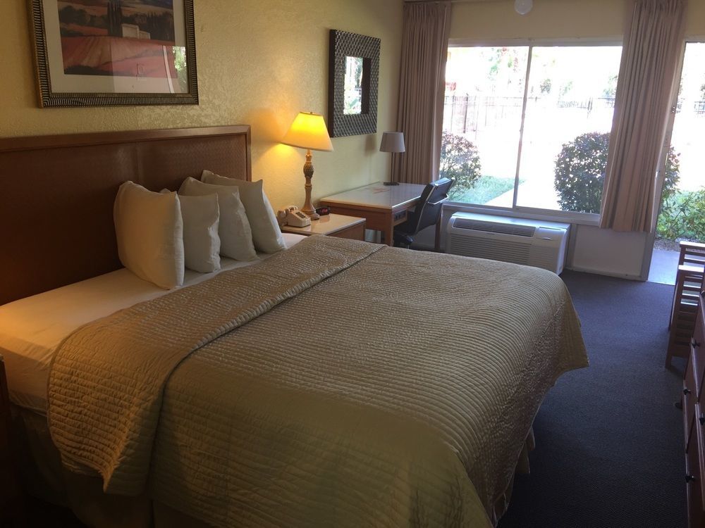 Days Inn By Wyndham Cocoa Cruiseport West At I-95/524 Εξωτερικό φωτογραφία